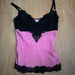 Medium vintage pink and black top lace straps adjust